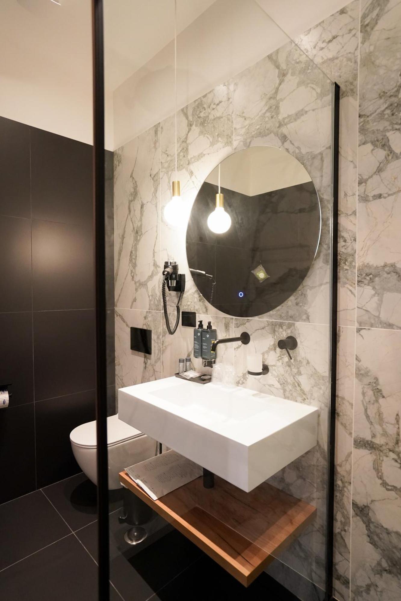 No Man'S Land Guesthouse Рим Номер фото
