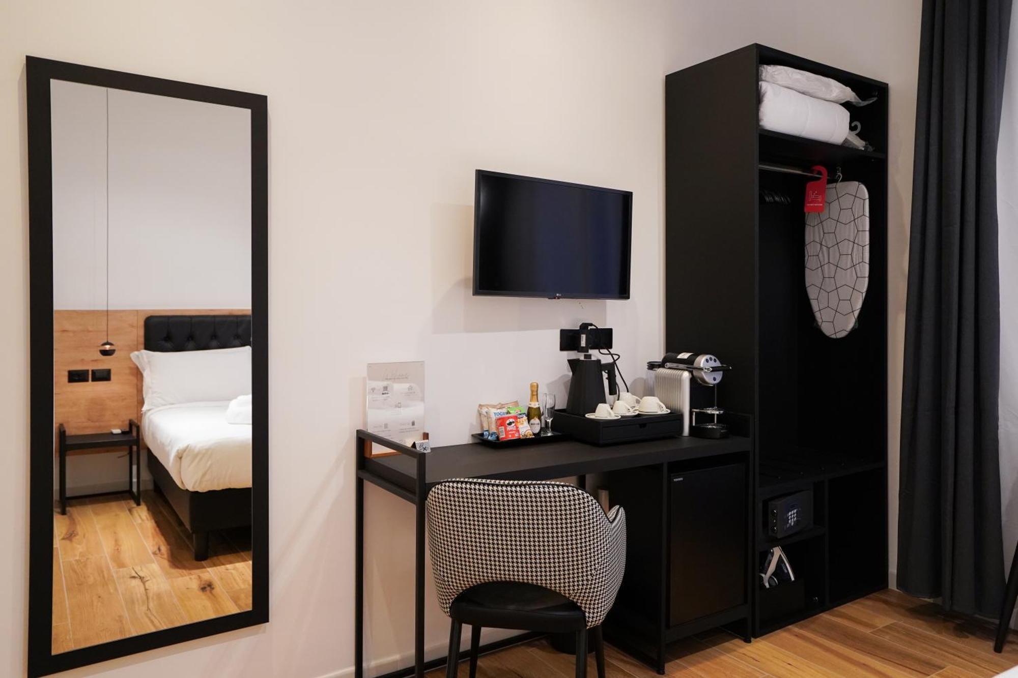 No Man'S Land Guesthouse Рим Екстер'єр фото